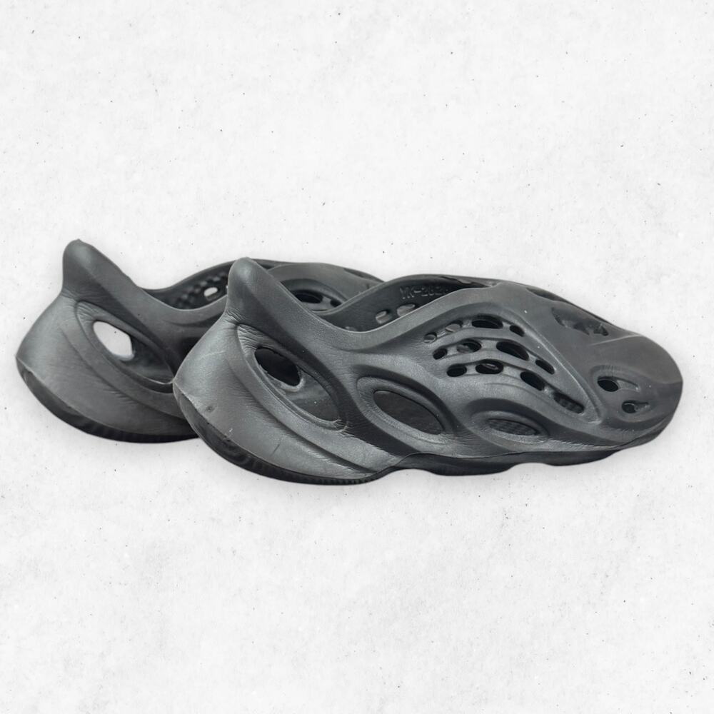 Cutout Foam Slip On Clogs Unisex Sneakers Onyx Black EUR 44 Men's 10 Lightweight - Picture 4 of 9